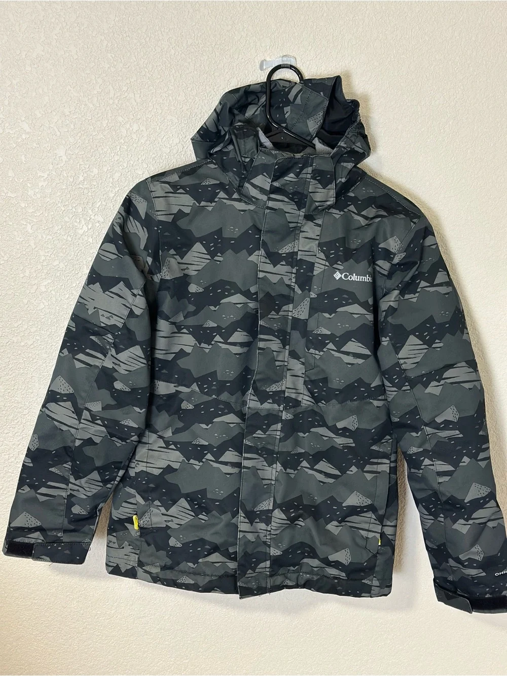 Columbia teens Grey & Black Camouflage Raincoat